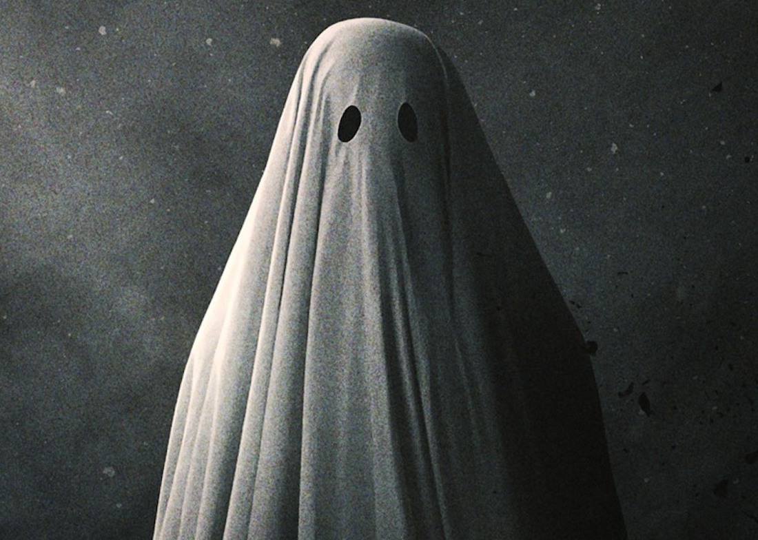 Casey Affleck Goes Beneath the Sheets in A Ghost Story's First Trailer ...