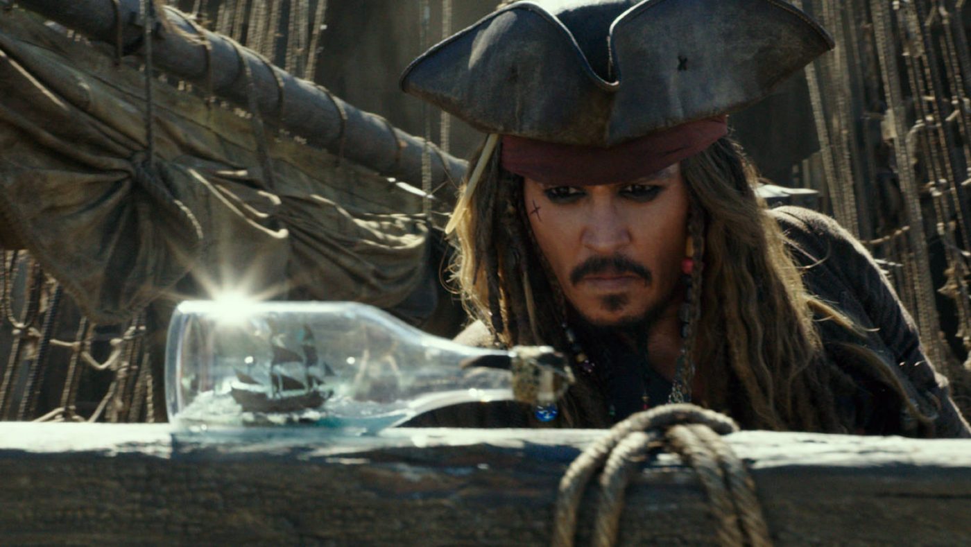 Jack Sparrow's Being Hunted in new Pirates of the Caribbean: Dead Men ...