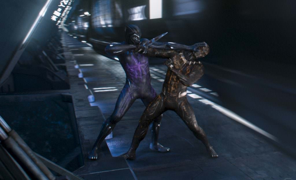 How Black Panther's Visual Effects Team Infused the Panther Suits With  Vibranium Technology - The Credits