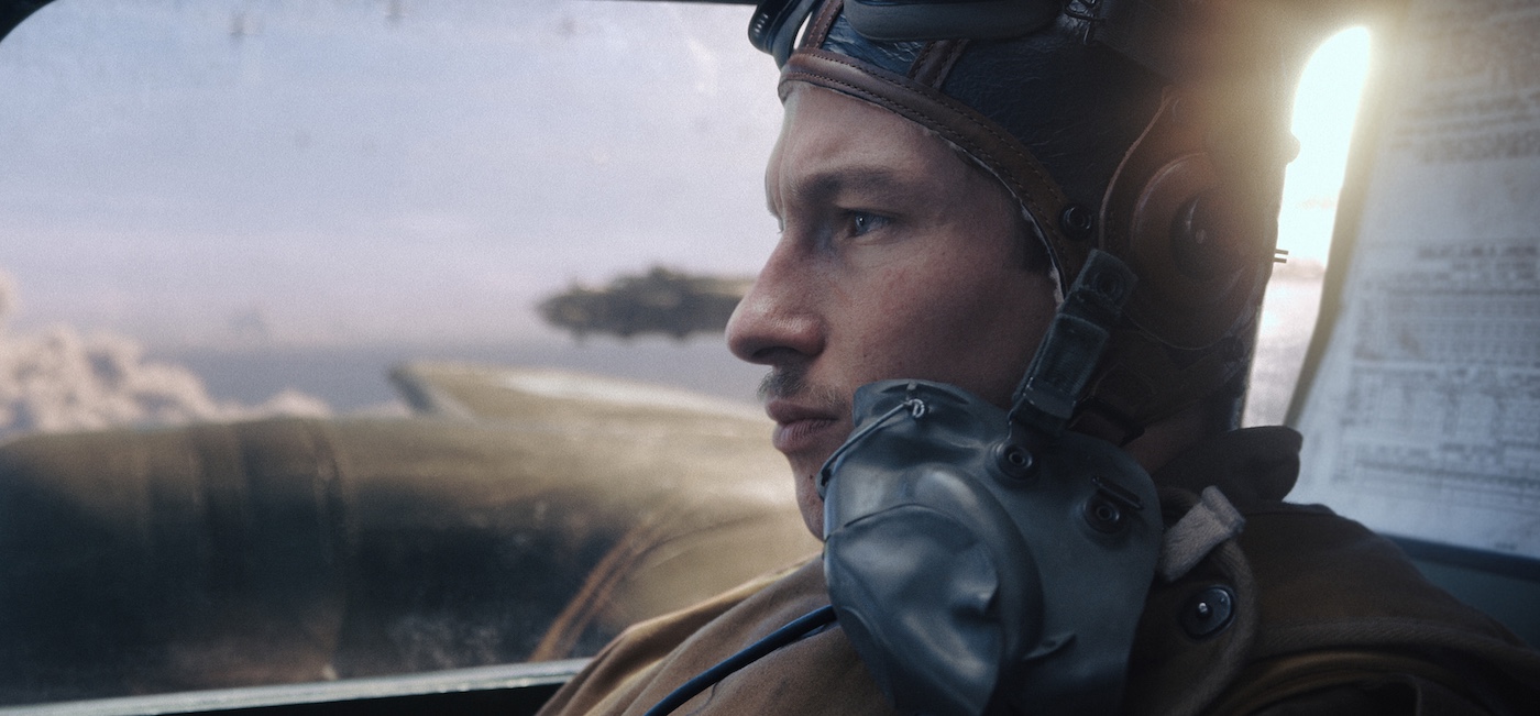 Callum Turner on Accents, B-17s, and Crew Glue in “Masters of the Air ...